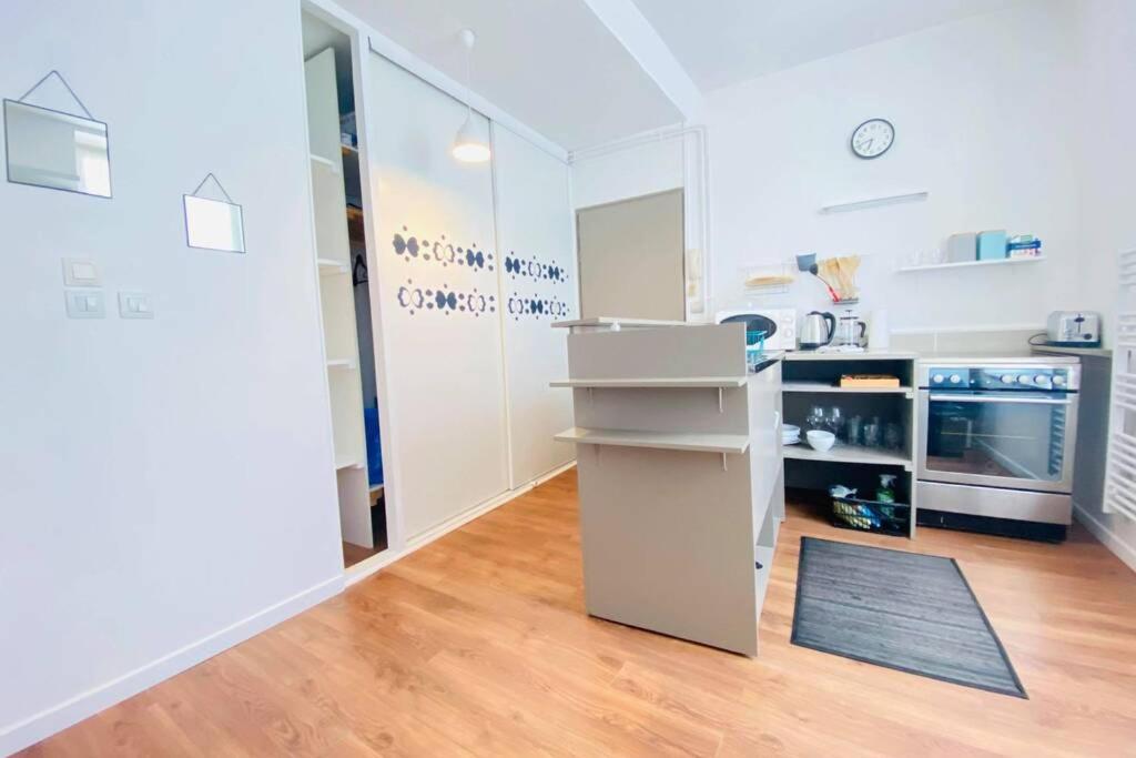 Studio De Charme Apartment Laon Exterior photo